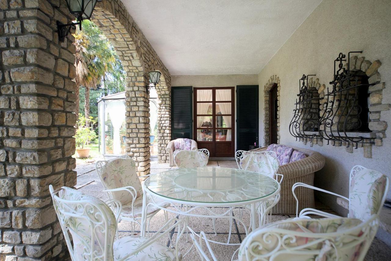 Wonderful Villa Between Como And Milano Sirtori Exterior foto