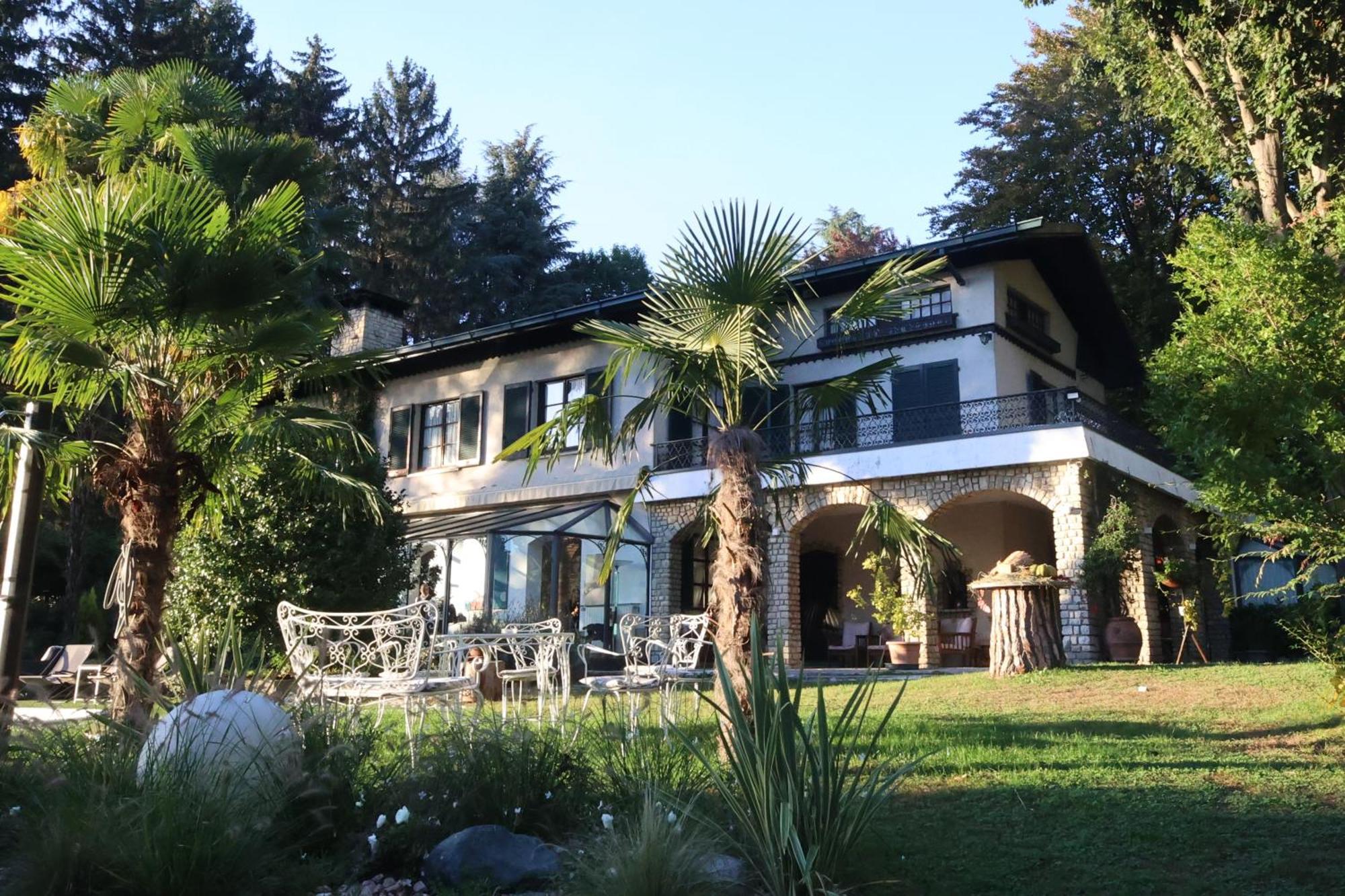 Wonderful Villa Between Como And Milano Sirtori Exterior foto