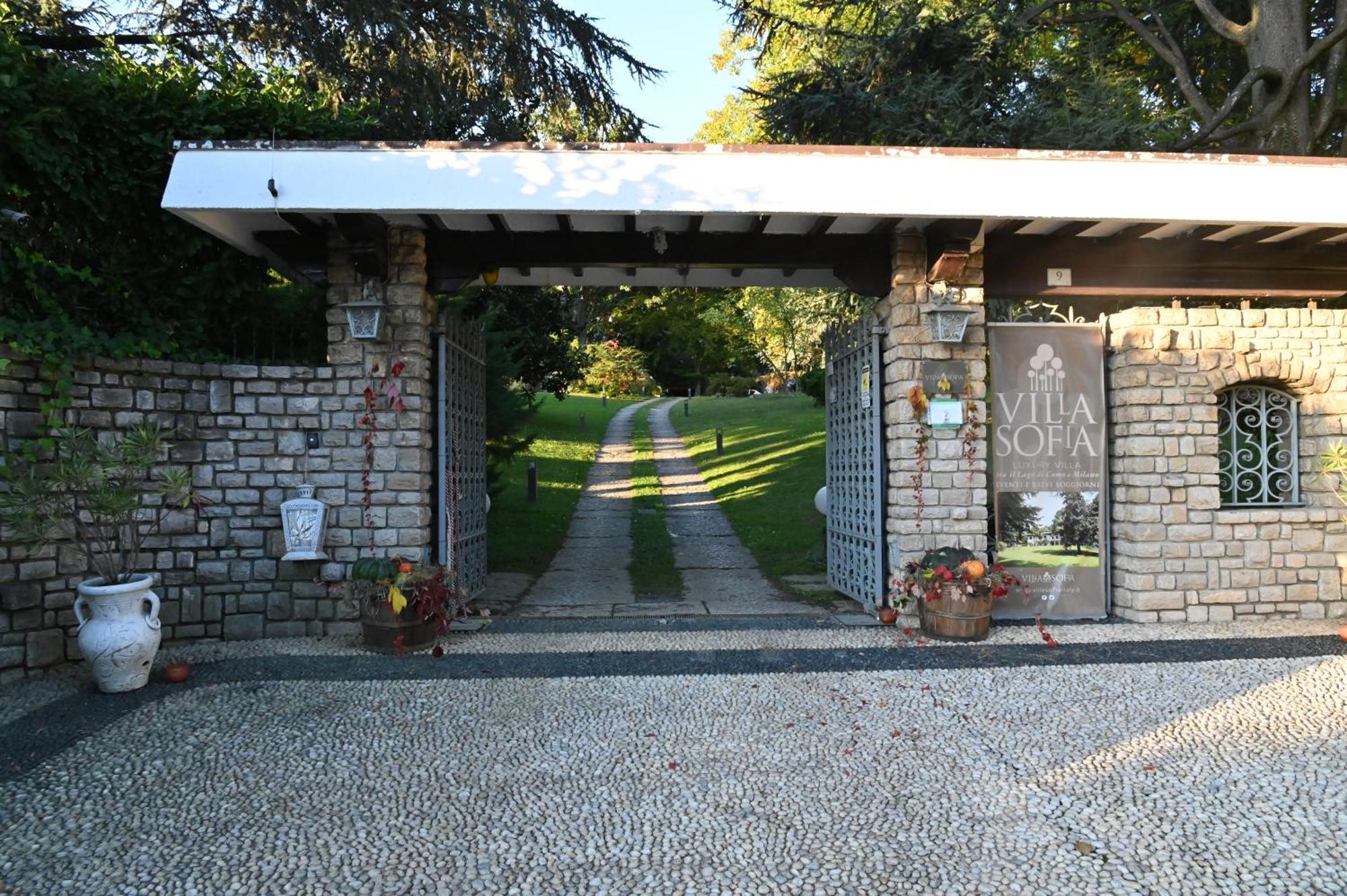 Wonderful Villa Between Como And Milano Sirtori Exterior foto
